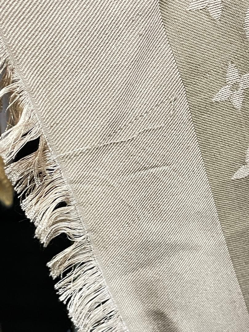 LOUIS VUITTONルイヴィトン　モノグラム　大判ストール　❤︎