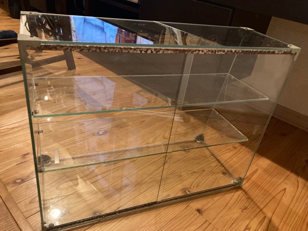 昭和レトロ　ガラスショーケース中棚2段 SANKYO 希少雛壇　背面引戸状態良好