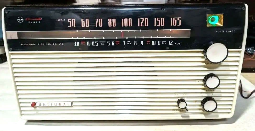 美品レトロ真空管ラジオアイ付　家族団らん　Bluetooth付　EA-670