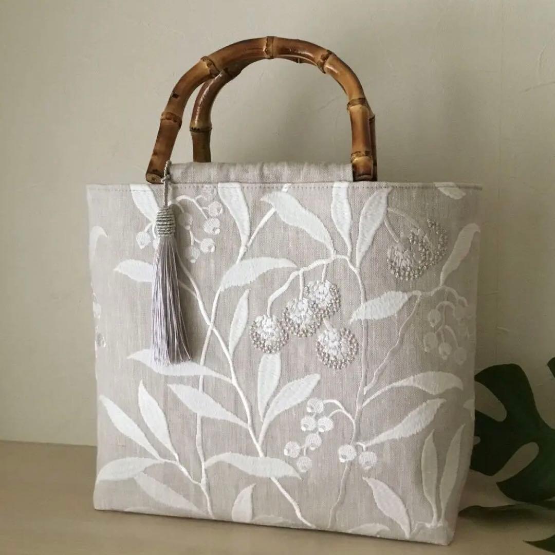 ピュアモリス♣︎Arbutus Embroidery♣︎ハンドメイドバッグ