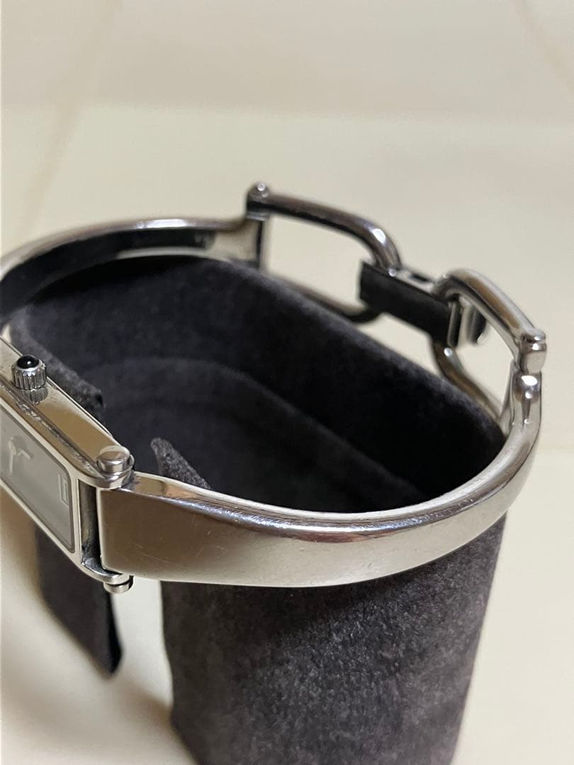 訳あり　電池切れ　グッチ　1500L 時計　シルバー　文字版グレー