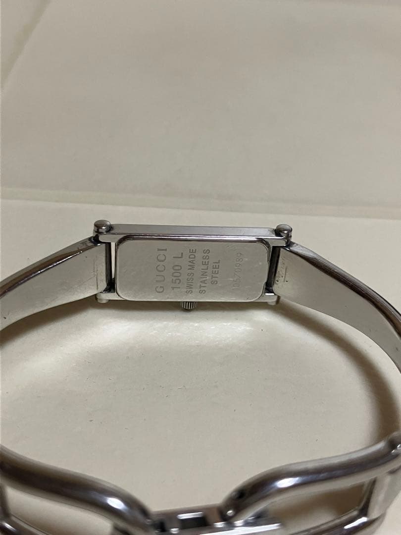 訳あり　電池切れ　グッチ　1500L 時計　シルバー　文字版グレー
