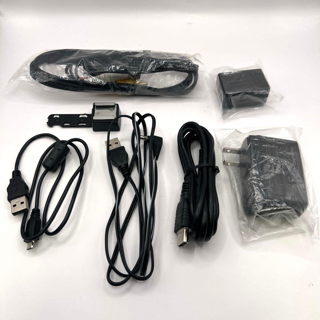 超美品　Panasonic HC-VX985M 4Kビデオカメラ　ホワイト