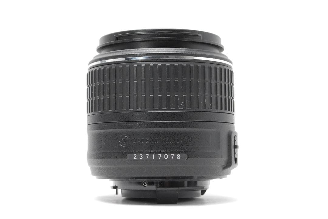 高画質2410万画素 Nikon D5200 バリアングル液晶搭載一眼レフカメラ