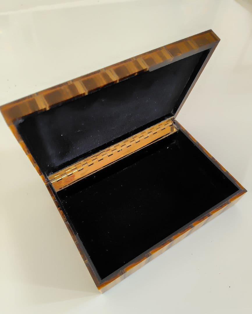 希少なタイガーアイ、虎目石の小筥