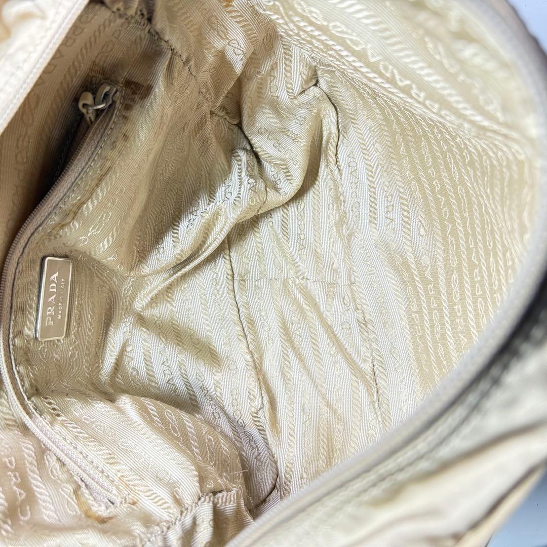 PRADA ショルダーバッグナイロンベージュギャランティカードロゴプレート
