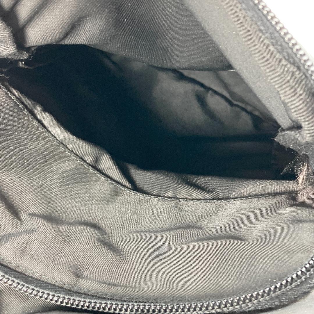 美品 カード付　プラダ　メッセンジャー バッグ　三角ロゴ　ブラック