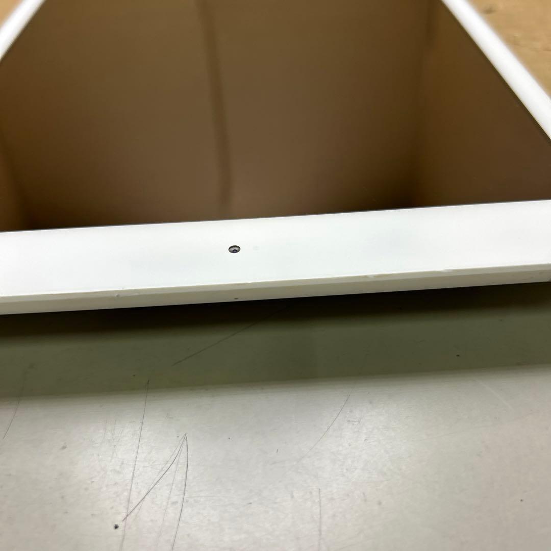 Apple iPad (第７世代) Wi-Fi + Cellular 32GB