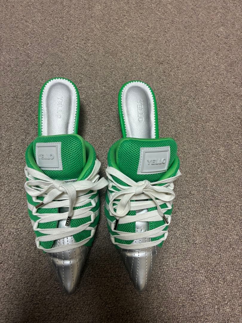 スニーカーミュール