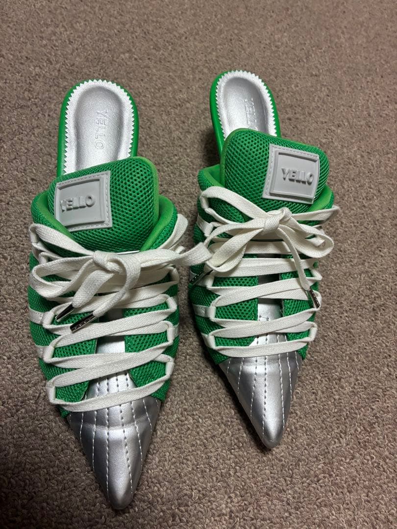 スニーカーミュール