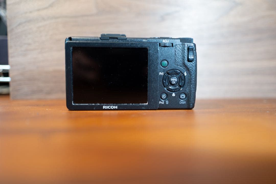 RICOH GR DIGITAL III コンパクトデジタルカメラ【元箱】