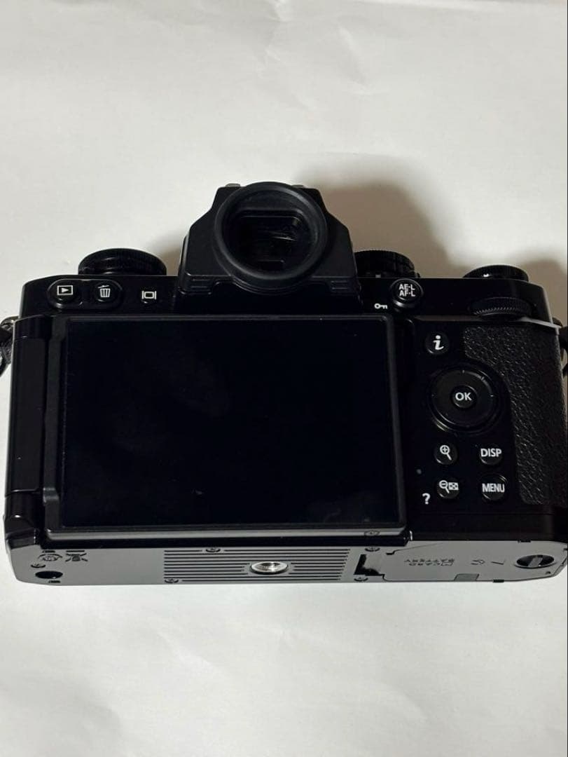 ニコン Nikon Z fc レンズキット ショット数 約4000回