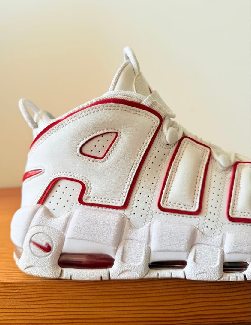 エア モア アップテンポ '96 リナウンドリズム ヴァーシティレッド モアテン