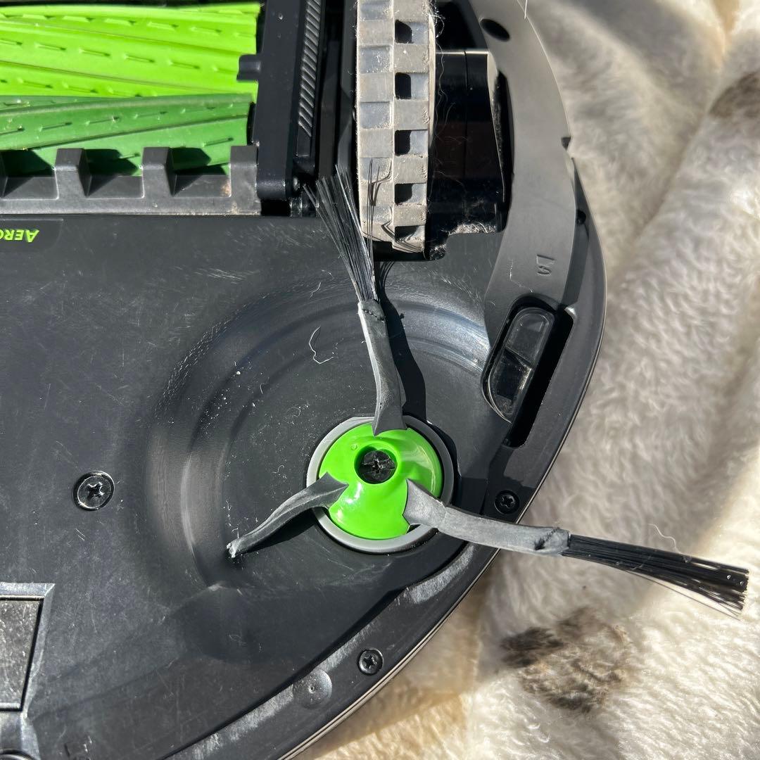 ト*ン様 ロボット掃除機本体 ブラック 充電スタンド付き　ROOMBA ｉ3