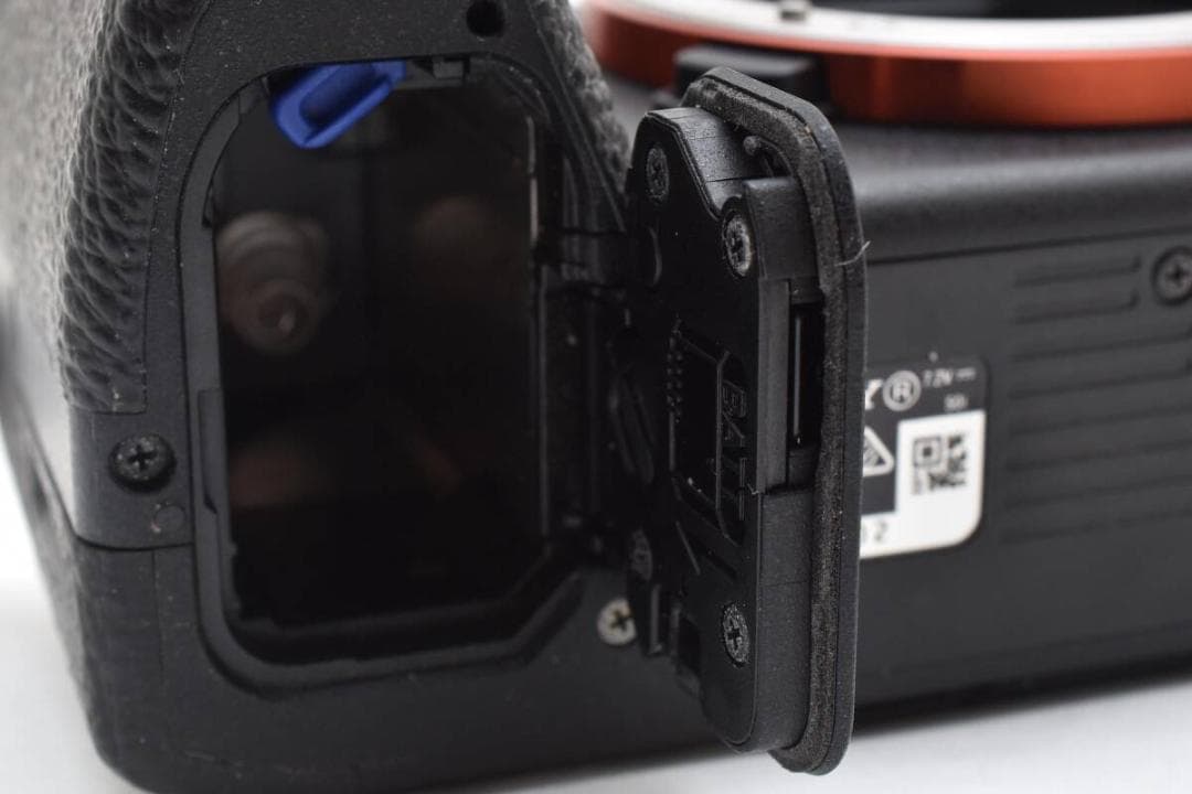 ★ ソニー SONY α7 II ILCE-7M2 ボディ 海外モデル ★