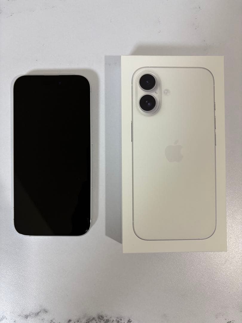 iPhone16 128GB ホワイト ※一部画面割れ、傷有り