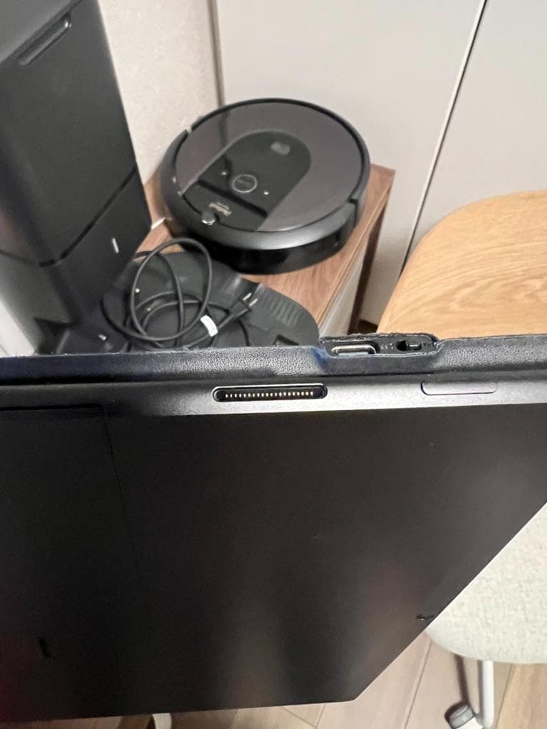 iRobot Roomba i7 本体