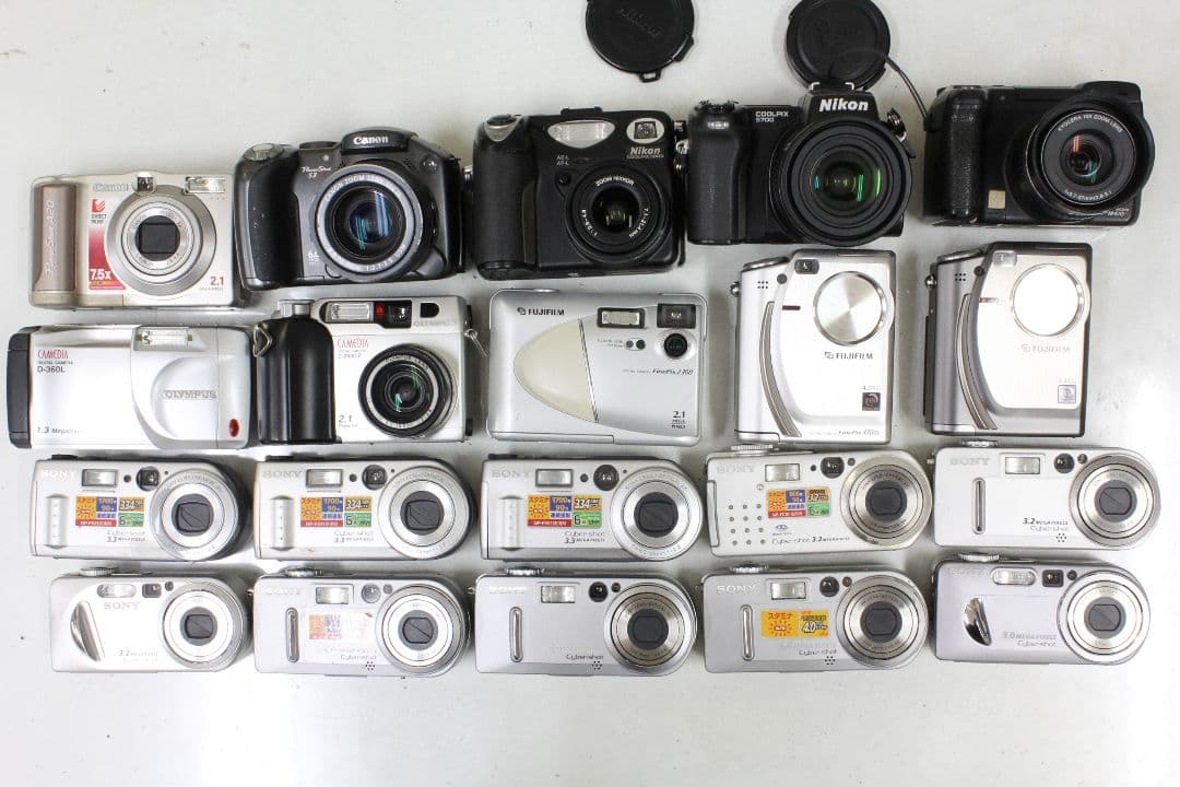デジタルカメラ 20台 Canon Nikon SONY FUJIFILM等