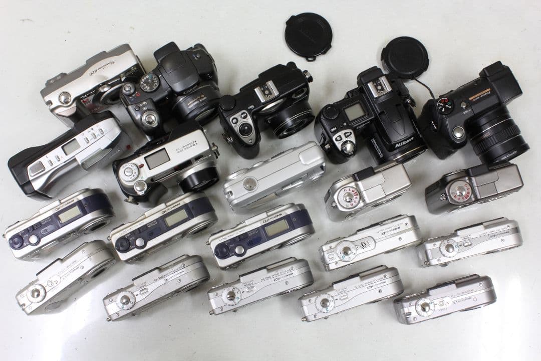 デジタルカメラ 20台 Canon Nikon SONY FUJIFILM等