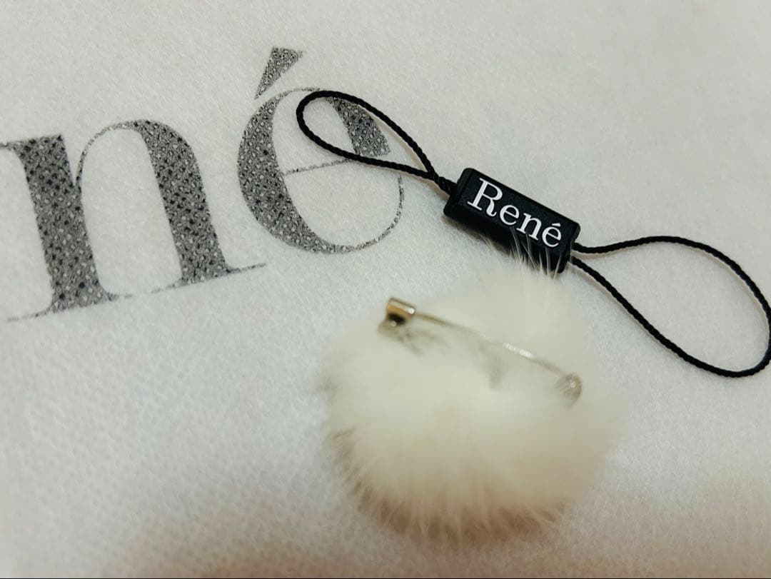 ＜週末限定お値下げ＞ルネ 長袖 ニット ブローチ付カーディガン ピンク34