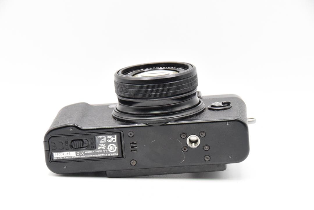 ■ 美品 ■ フジフィルム FUJIFILM X10《動作品/元箱付き》