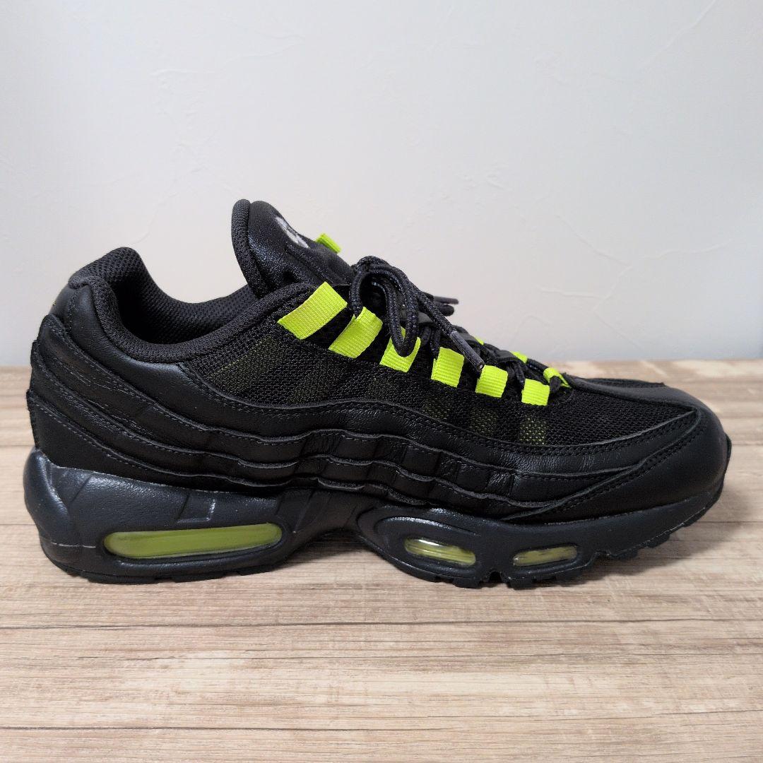 Nike Air Max 95 ブラックネオン