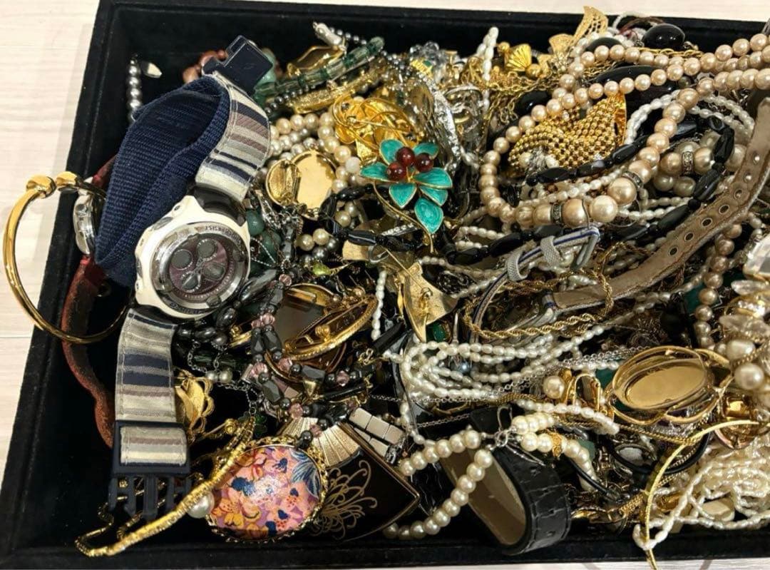 【在庫処分】イミテーションアクセサリー約2.3+3＝約5.3kgまとめ売り