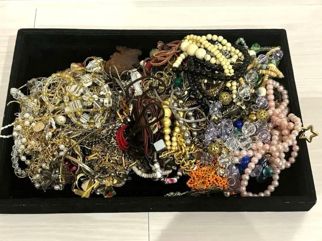 【在庫処分】イミテーションアクセサリー約2.3+3＝約5.3kgまとめ売り