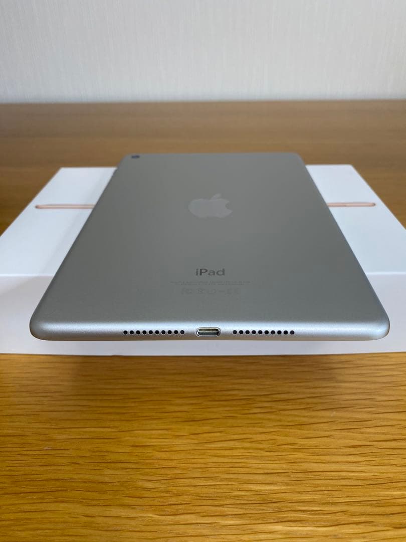 美品 iPad mini 第4世代 90%バッテリー容量　iPad本体