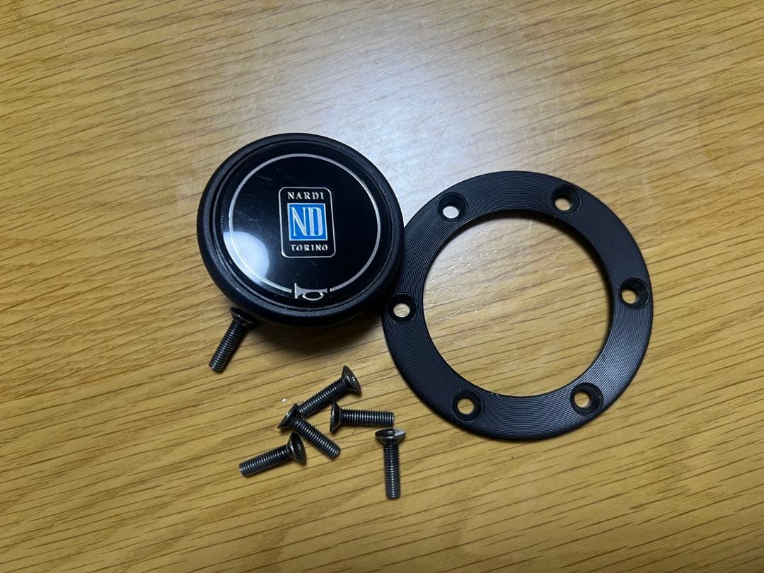 NARDI ステアリングホイール ホーンボタン付き