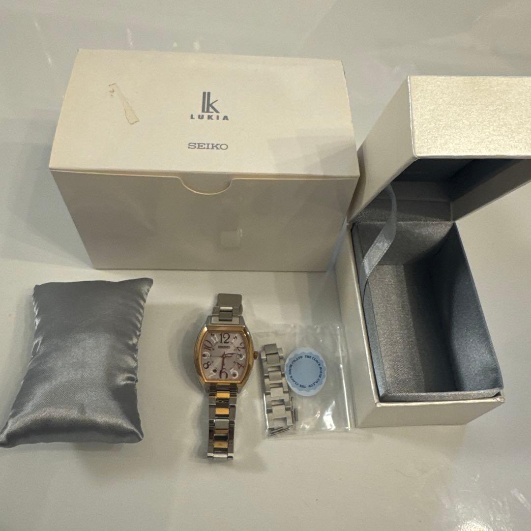 【日本製】SEIKO ルキア 腕時計 1B32 電波ソーラー　箱あり