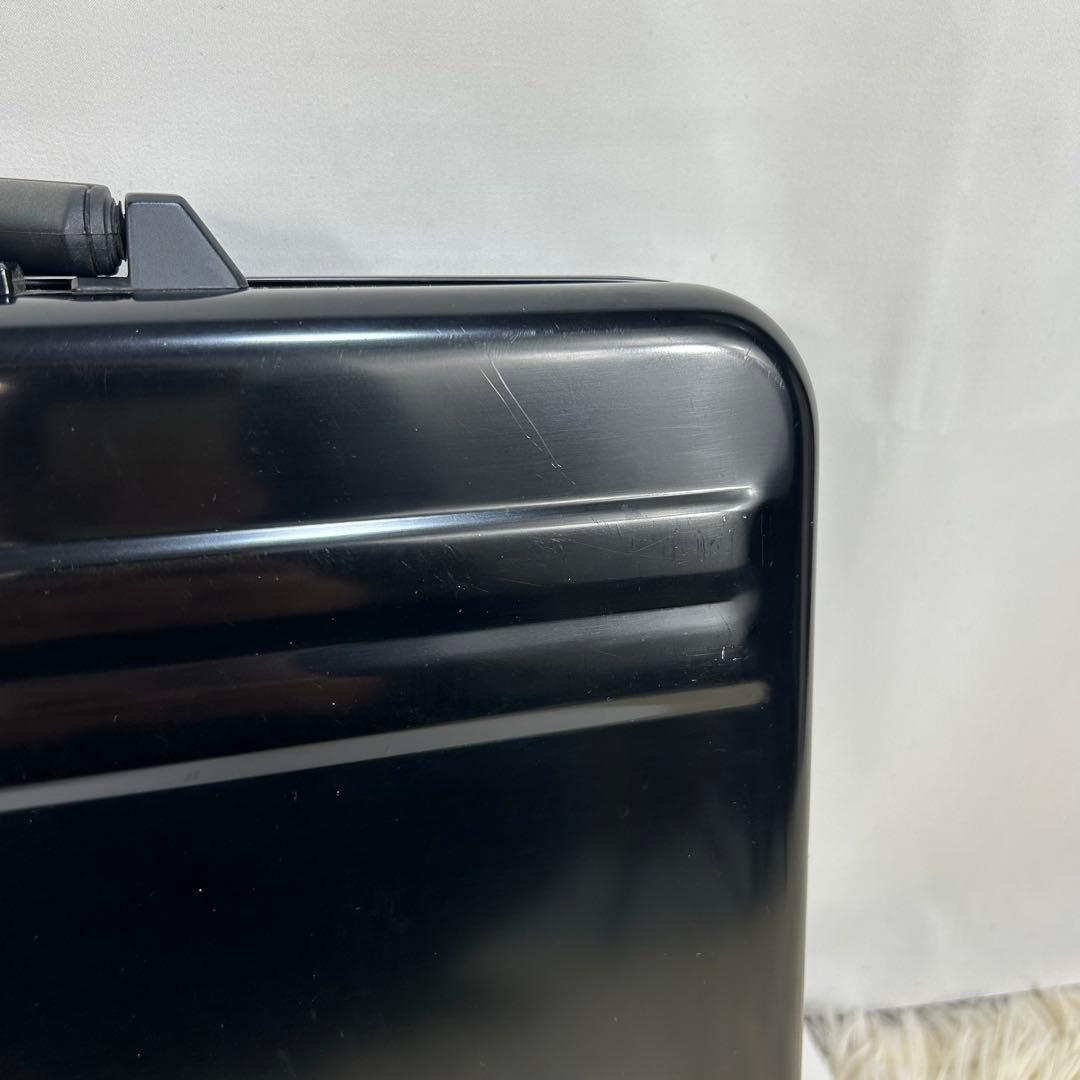 ギャランティー付き ゼロハリバートン アタッシュケース 軽量 ブラック