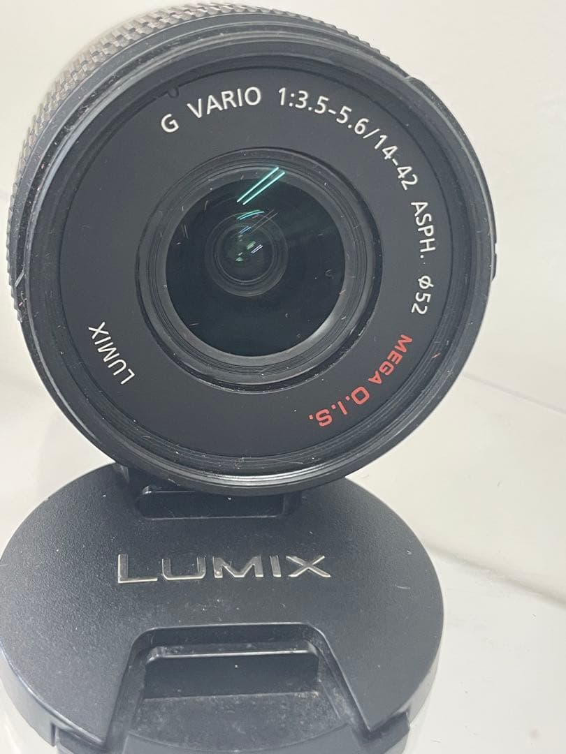 ピンクの猫LUMIX GF2ミラーレスカメラ 本体とレンズ付き 作動確認済