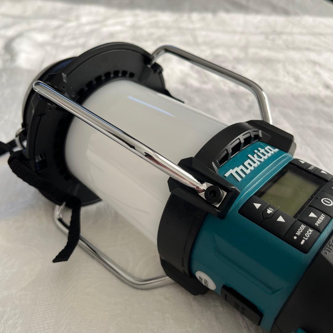 【極美品/使用回数3回】【定価18810】マキタ充電式ランタンラジオ MR054