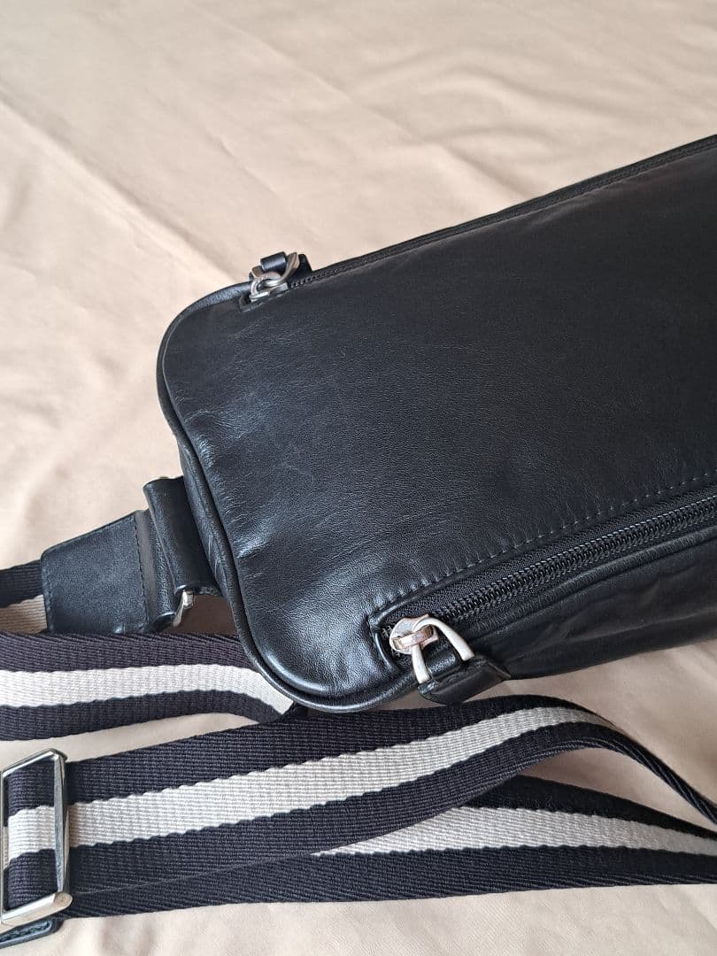 BALLY ボディバッグ 斜め掛け トレインスポッティング