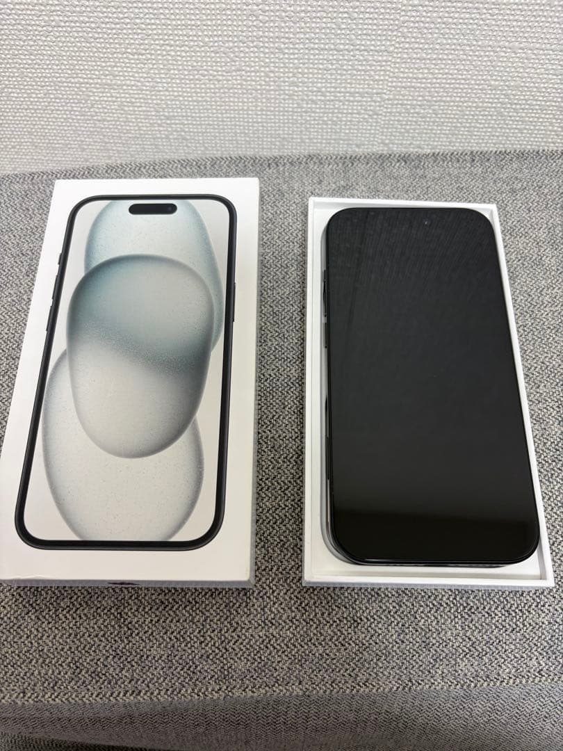 Apple iPhone 15 ブラック 256GB 本体