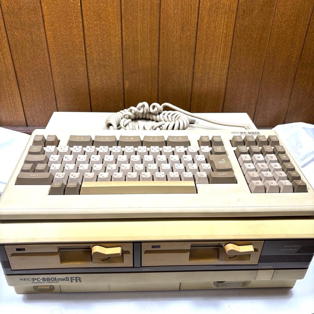 通電のみ確認　NEC PC-8801 mkⅡ FR 本体　キーボード