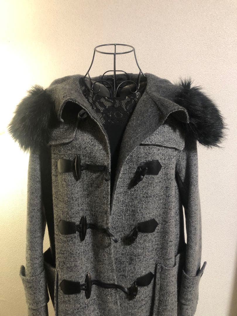 【美品】グレースコンチネンタルヘリンボーン フェイクファーロングダッフルコート