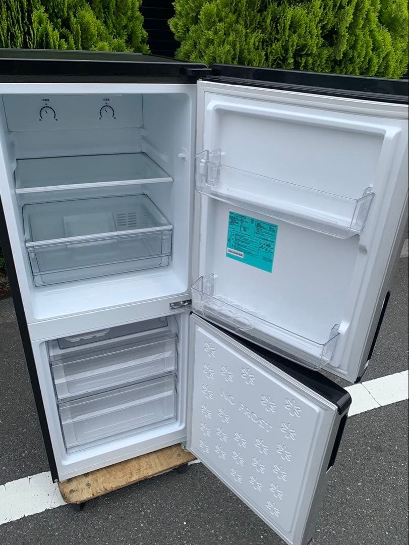 。　美品　Haier ２ドア冷蔵庫　2022年148L 右開き