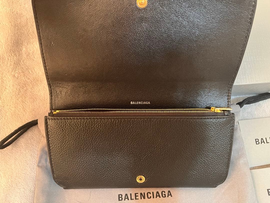 BALENCIAGA ブラック レザー 二つ折り財布 シンプル 箱・袋付き