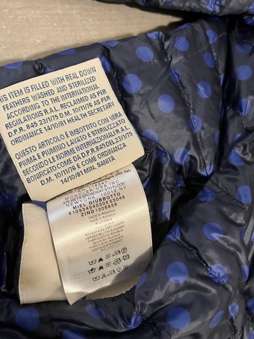 Moncler モンクレール　リバーシブルライトダウンジャケット　ブルーX黒