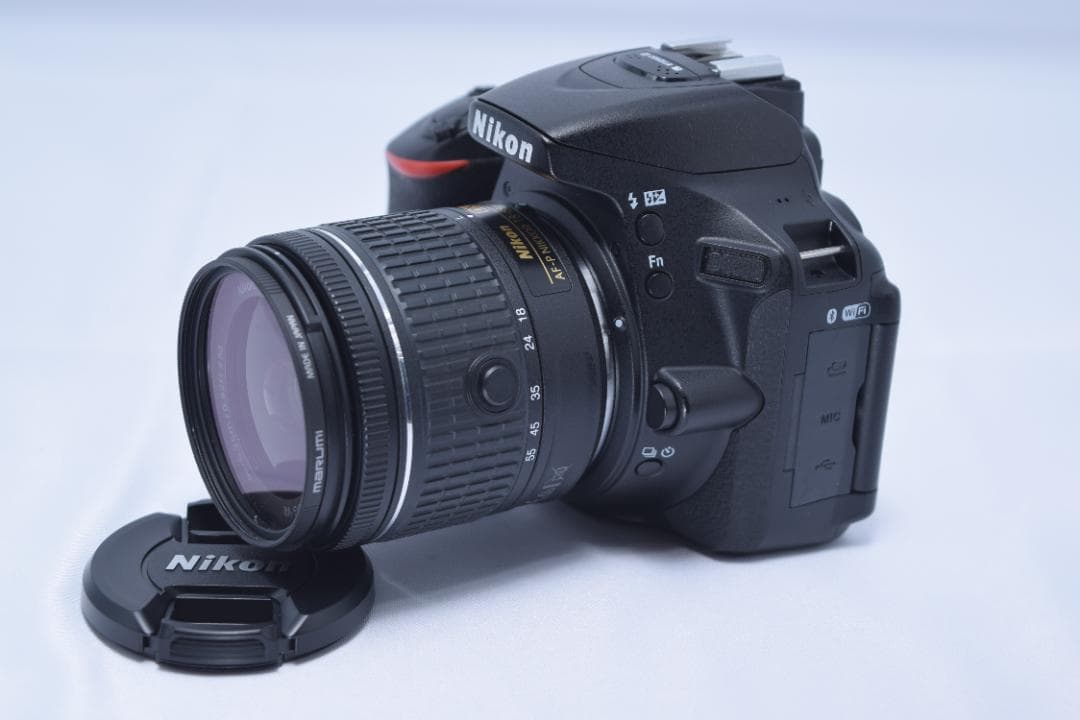 ショット数1700枚！スマホ転送機能付き！Nikon D5600⭐シリーズ最新