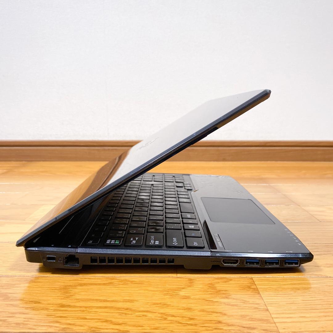 富士通 快適ノートパソコン✨Win11 i3 爆速SSD メモリ8 ブルーレイ