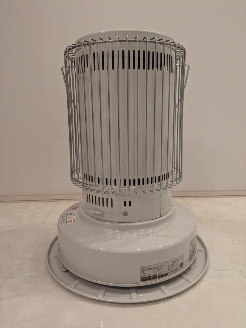 トヨトミ KS-67H 対流形石油ストーブ WTホワイト別注色2024年新品購入
