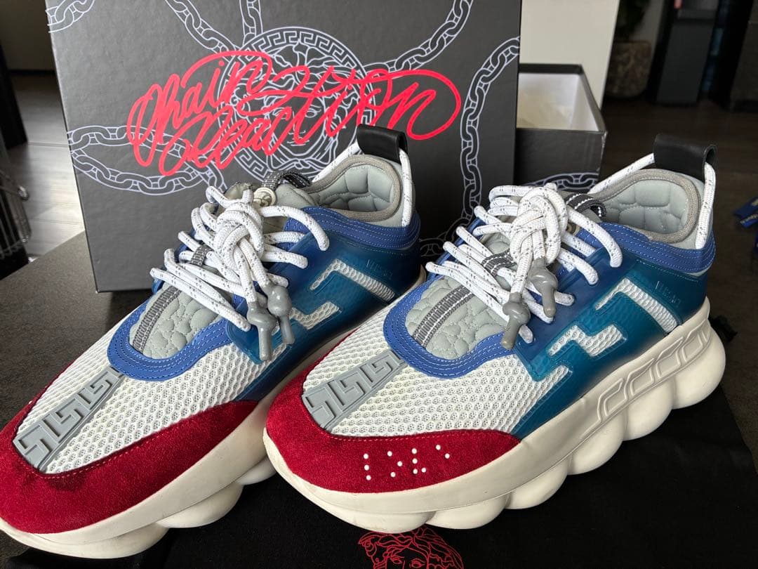 ベルサーチ　スニーカー　美品