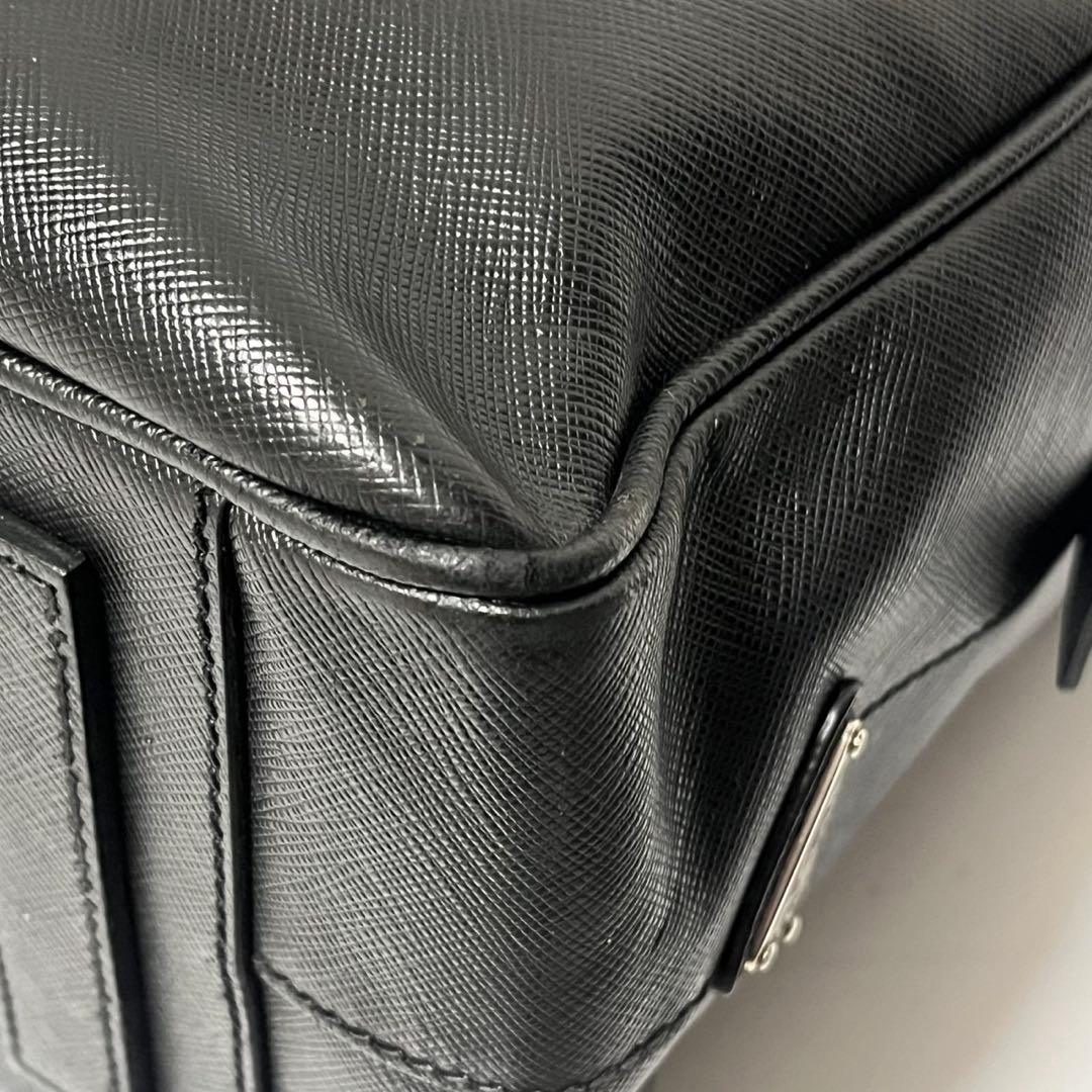 ✨良品✨　PRADA ビジネス　ハンドバッグ　レザー　革　　黒　レザー