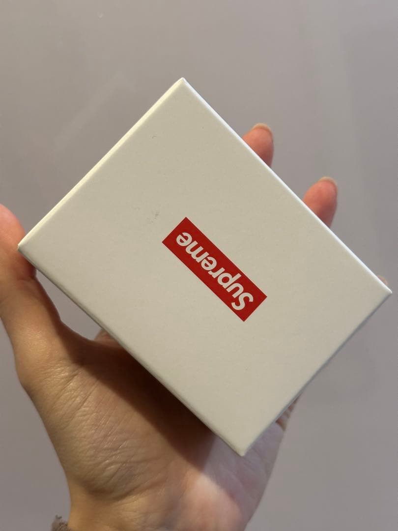 【新品未開封】Supreme デジタルカメラ キーチェン(ステッカー2枚付き)