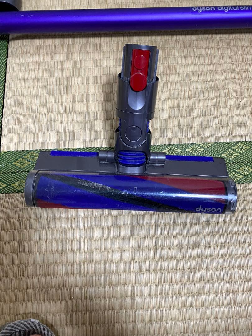 ダイソン dyson Digital Slim fluffy sv18