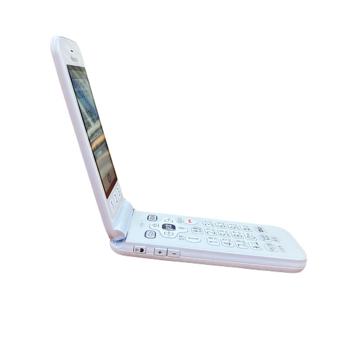 らくらくホン docomo F-01M ガラケー　ホワイト