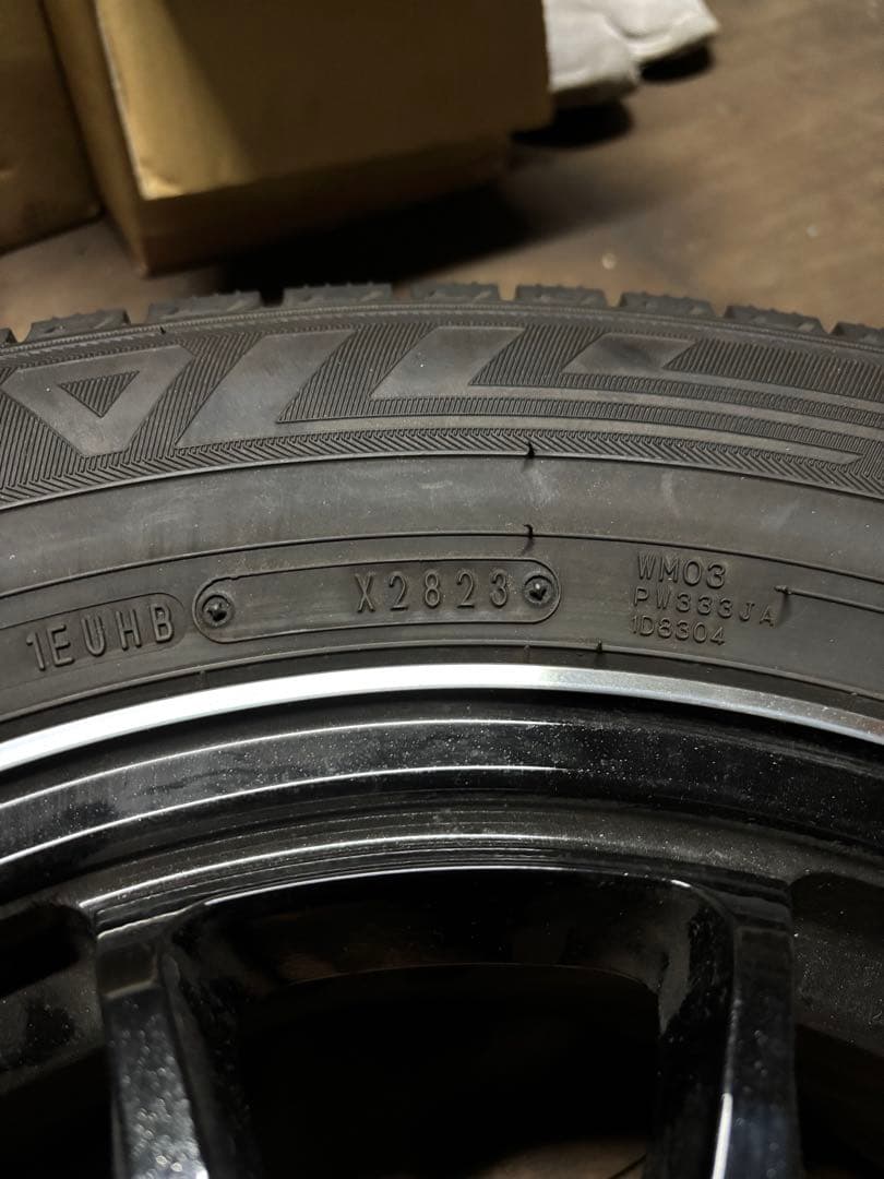 その④　30アルファード　九分山スタッドレス付き16インチアルミ